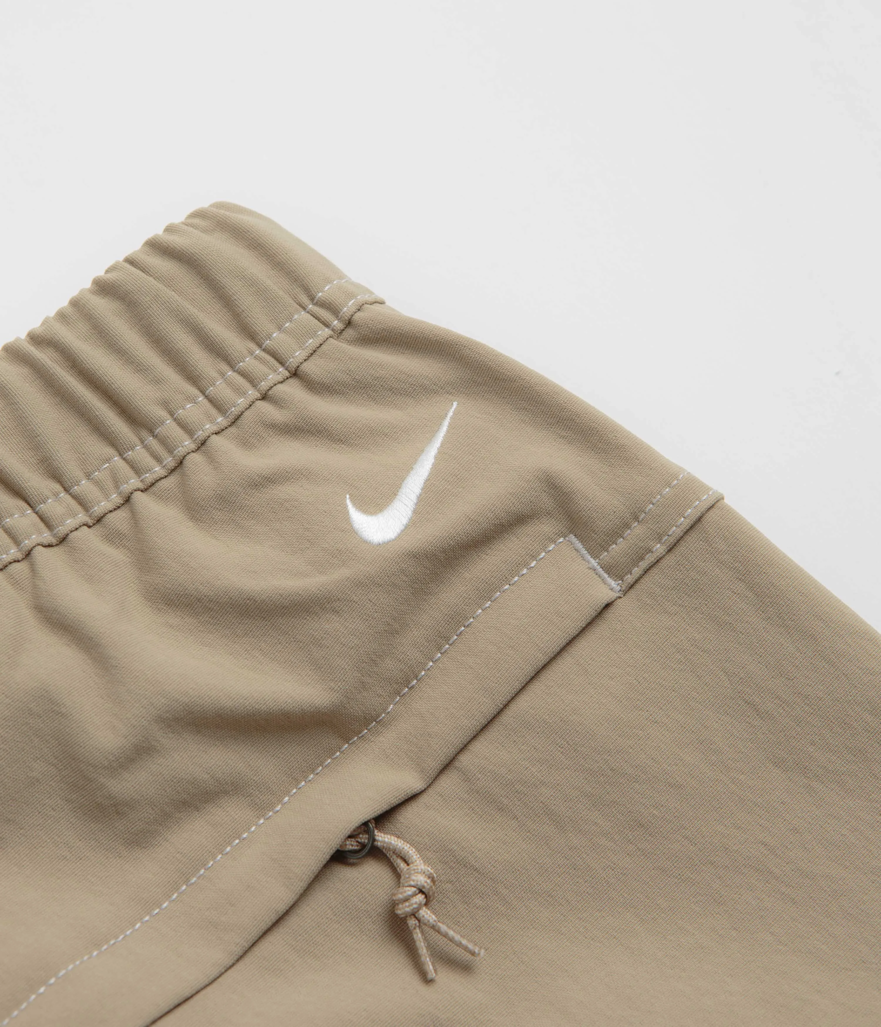 Nike ACG Smith Summit Cargo Pants - Khaki / Light Iron Ore / Summit White Nike ACG Outdoor Clothing