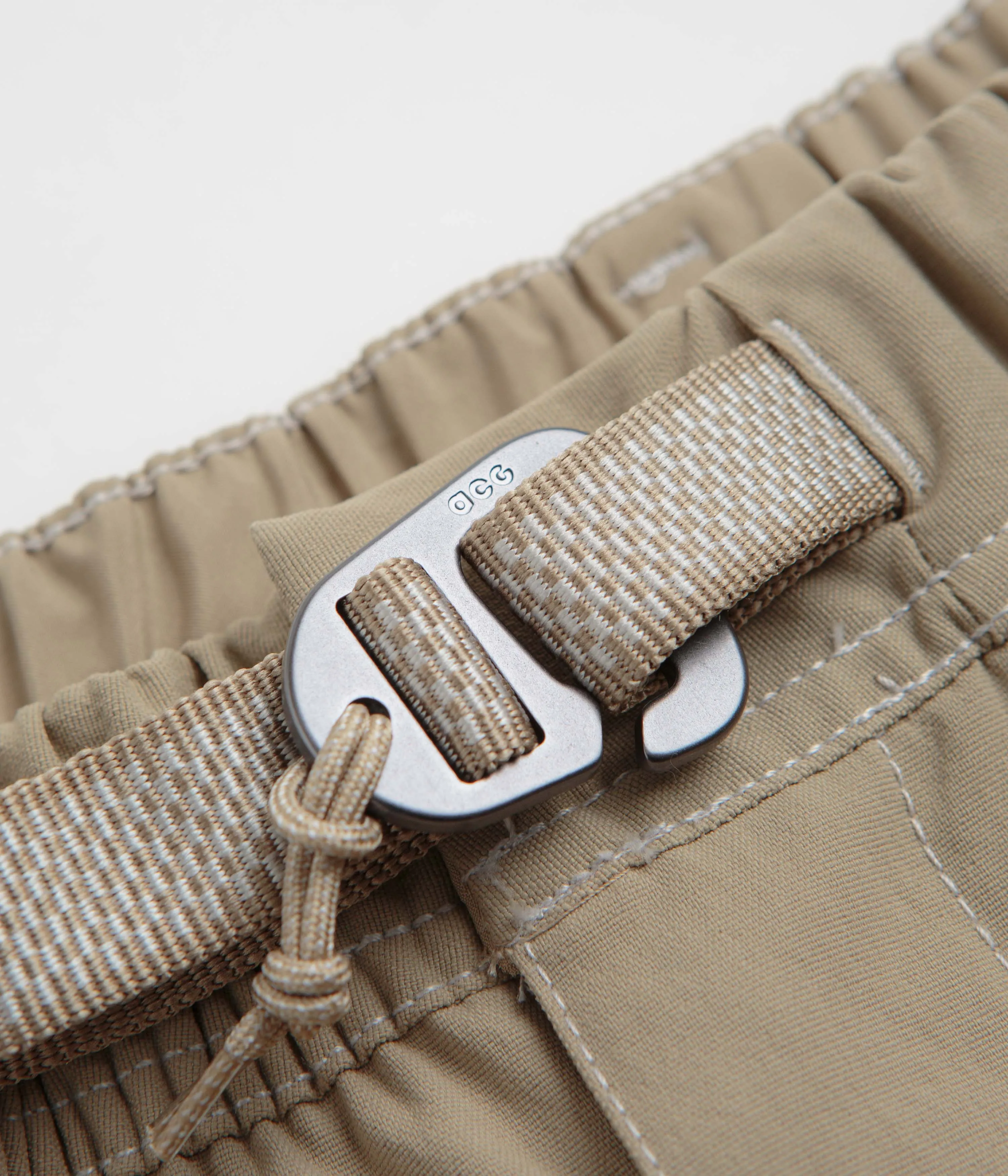 Nike ACG Smith Summit Cargo Pants - Khaki / Light Iron Ore / Summit White Nike ACG Outdoor Clothing