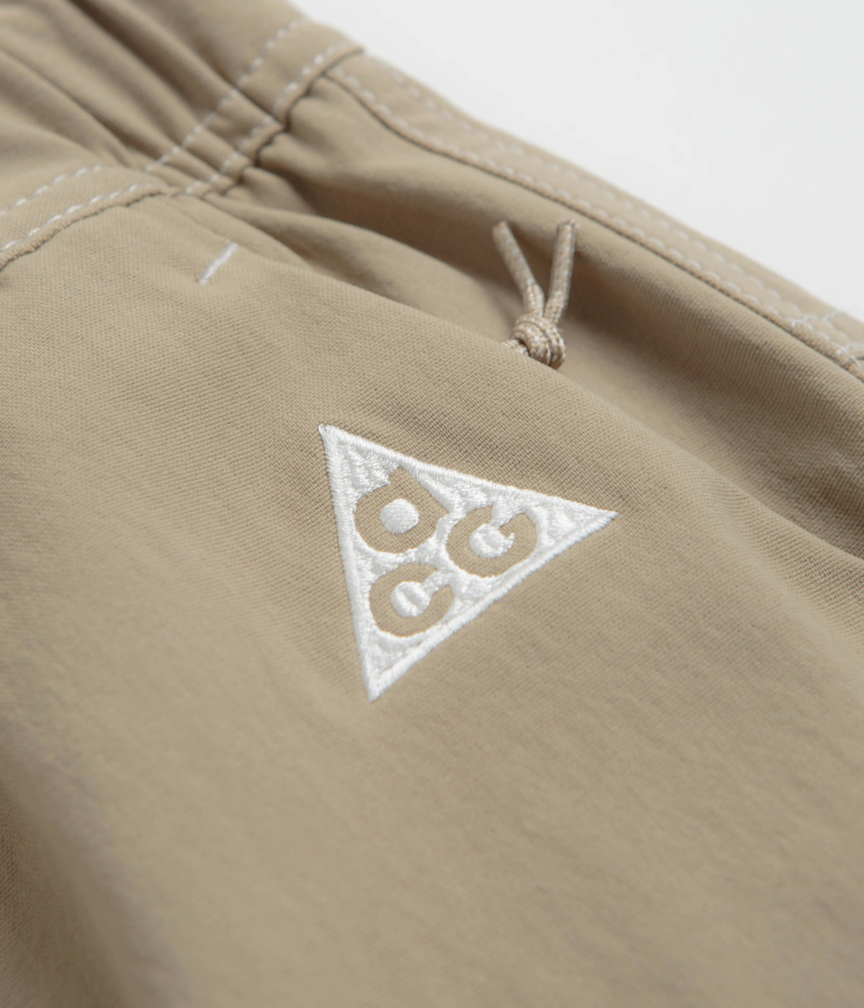 Nike ACG Smith Summit Cargo Pants - Khaki / Light Iron Ore / Summit White Nike ACG Outdoor Clothing