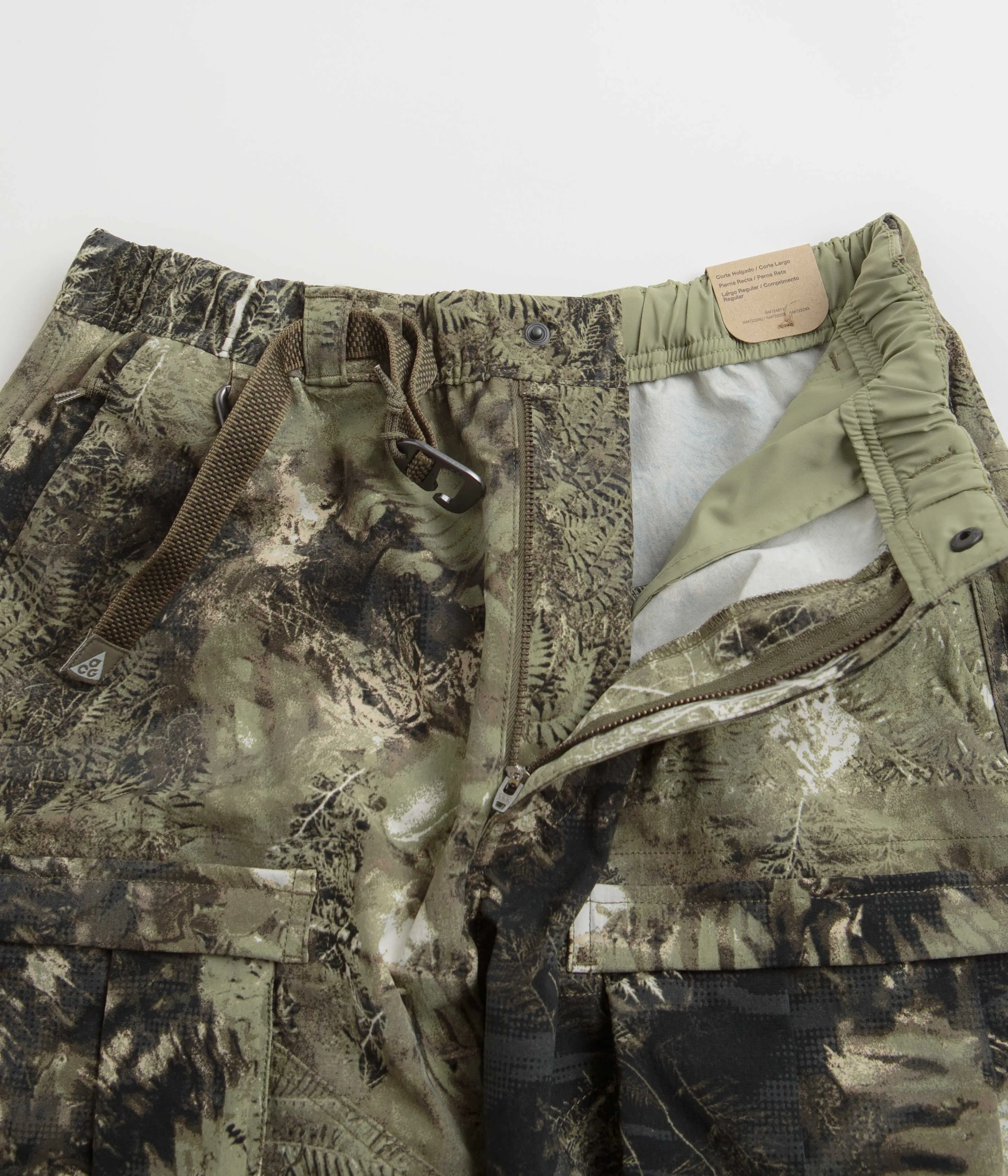 Nike ACG Smith Summit Cargo Pants - Oil Green / Medium Olive / Reflective Silv Nike ACG Outdoor Clothing