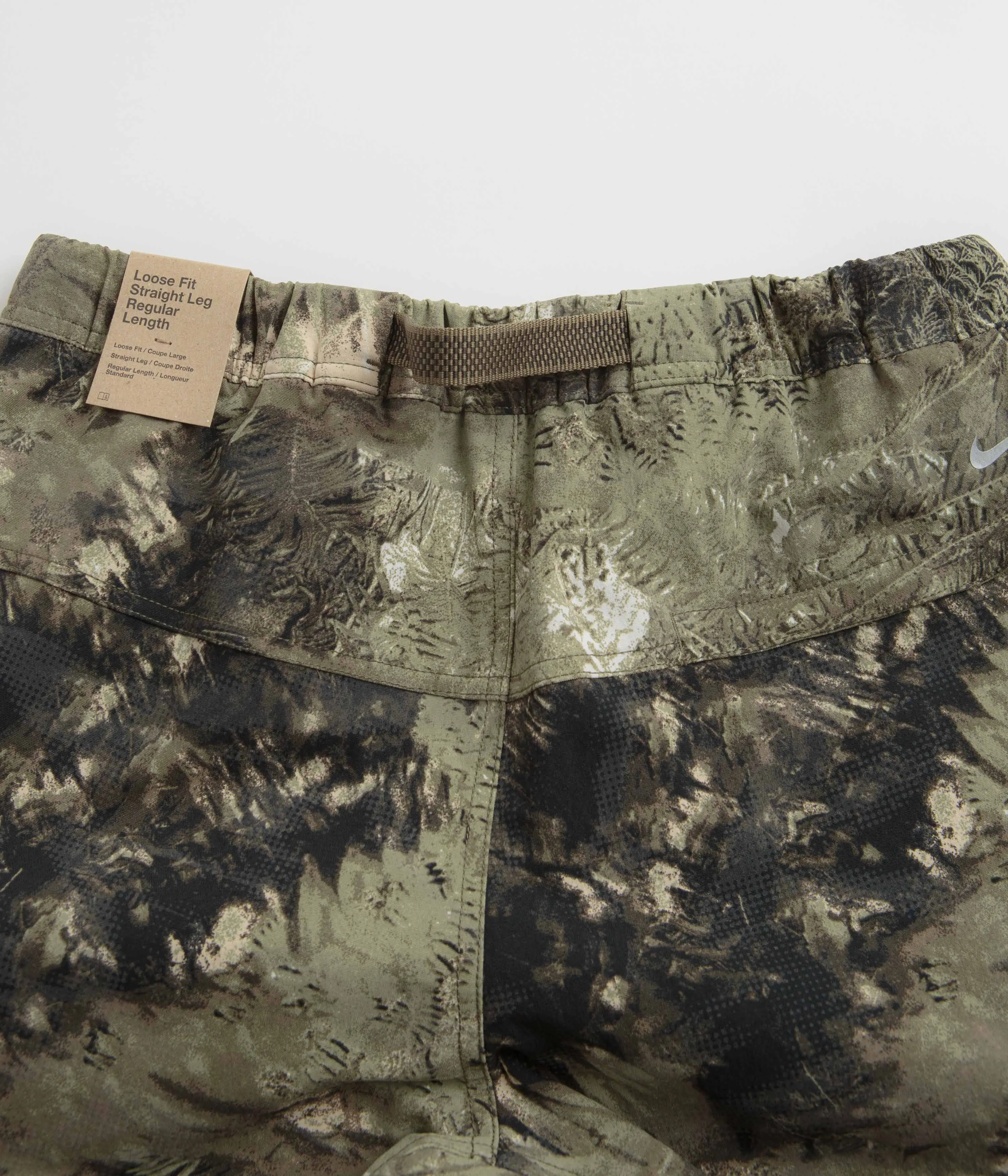 Nike ACG Smith Summit Cargo Pants - Oil Green / Medium Olive / Reflective Silv Nike ACG Outdoor Clothing