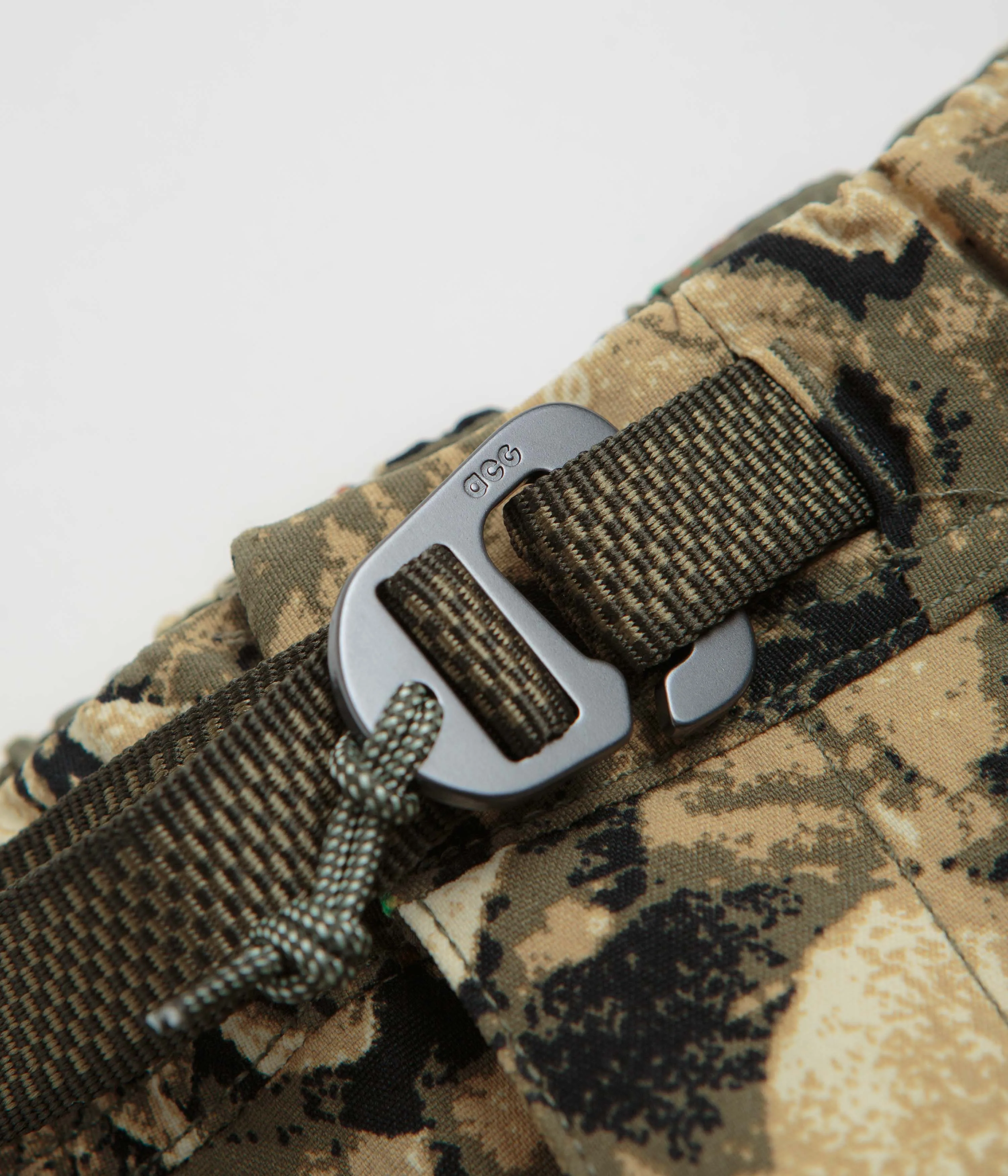 Nike ACG Smith Summit Cargo Pants - Parachute Beige / Sequoia / Summit White Nike ACG Outdoor Clothing