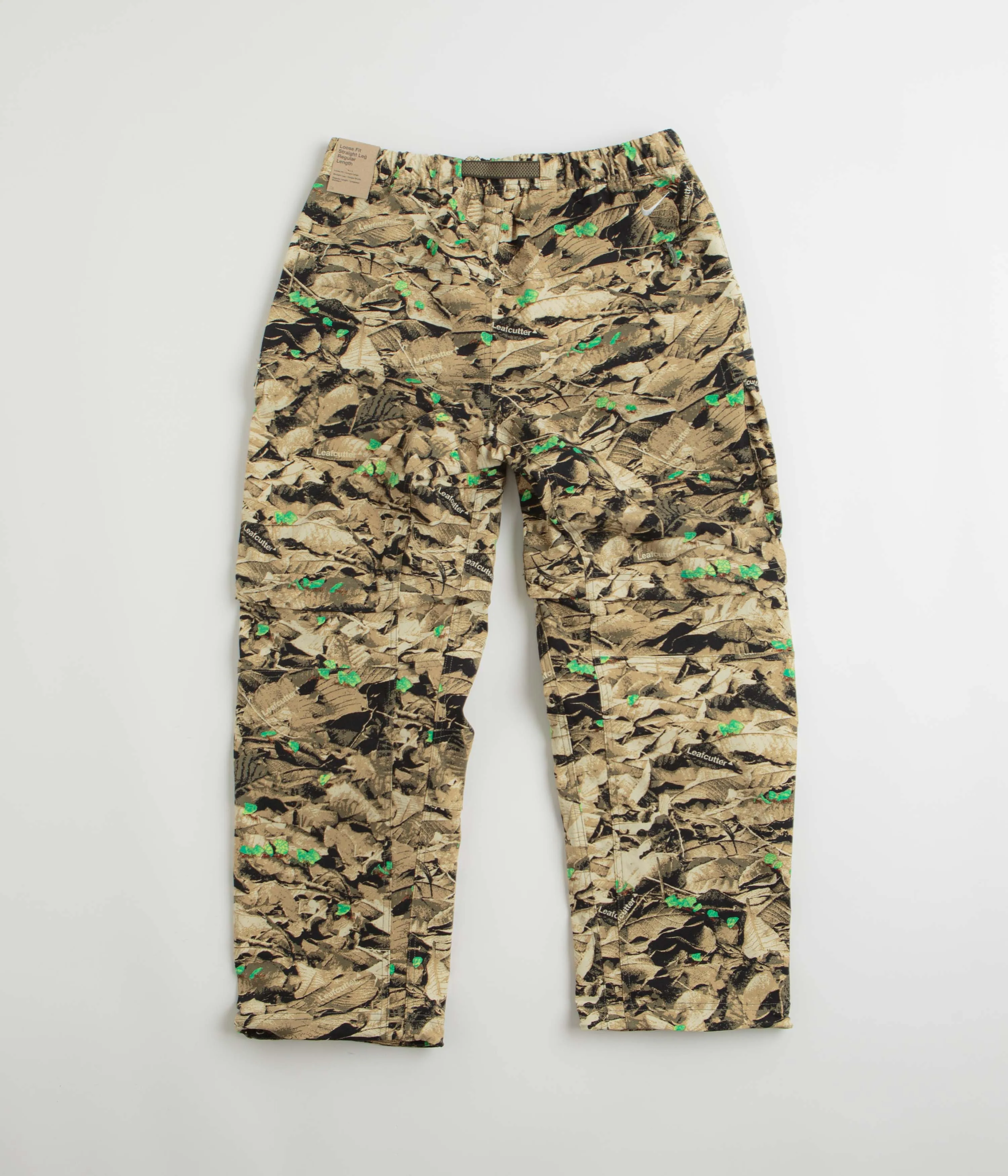 Nike ACG Smith Summit Cargo Pants - Parachute Beige / Sequoia / Summit White Nike ACG Outdoor Clothing