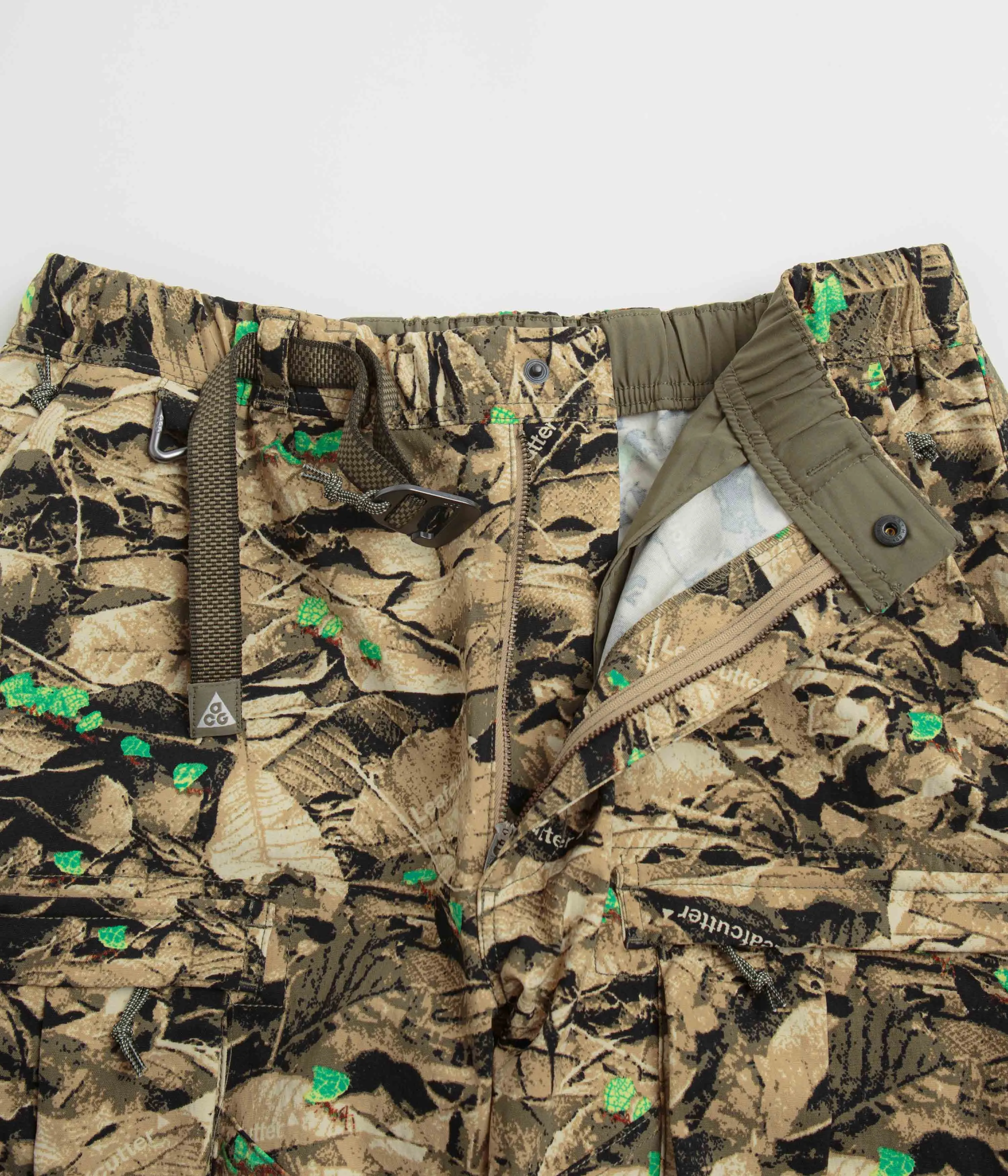 Nike ACG Smith Summit Cargo Pants - Parachute Beige / Sequoia / Summit White Nike ACG Outdoor Clothing