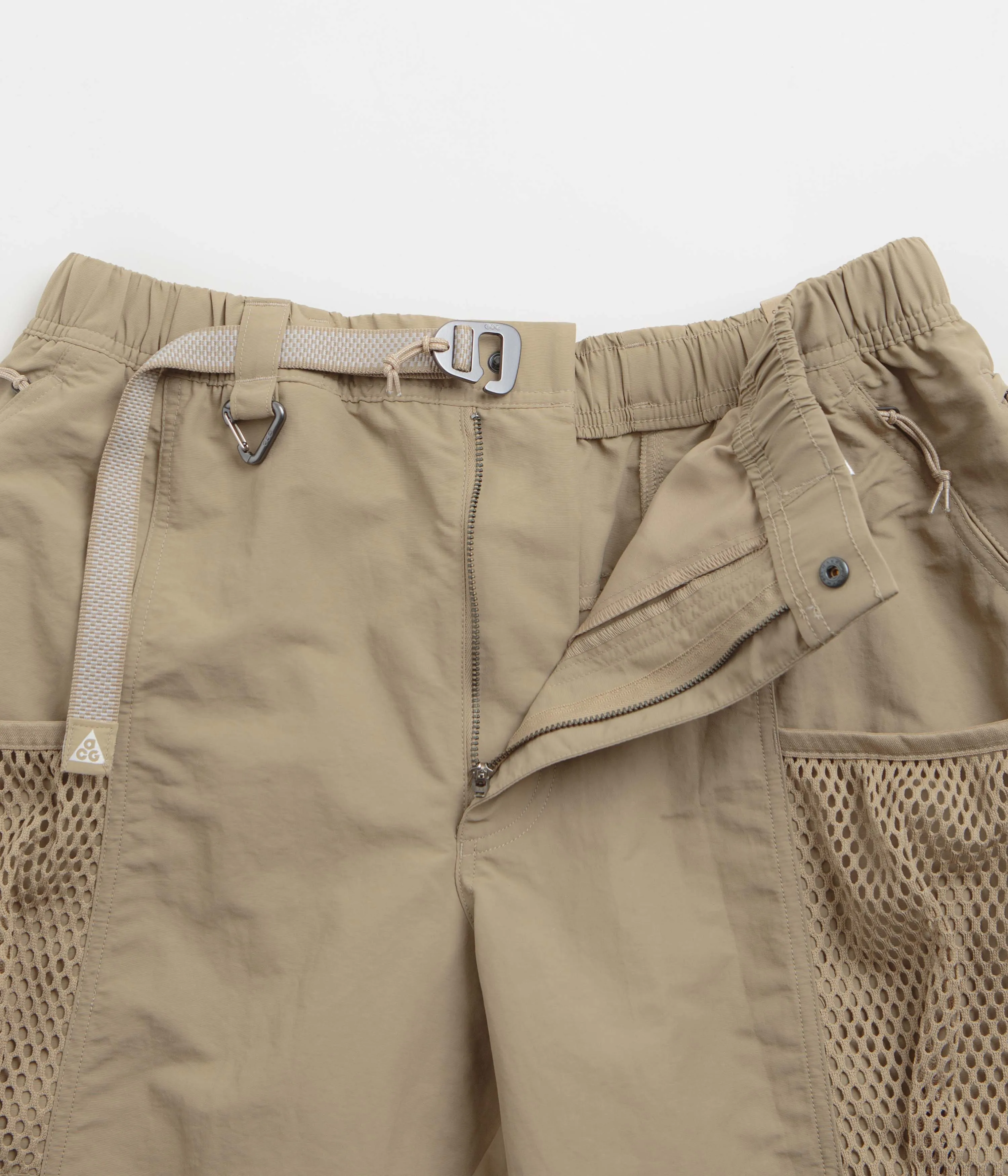Nike ACG Snowgrass Cargo Shorts - Khaki / Light Iron Ore / Summit White Nike ACG Outdoor Clothing