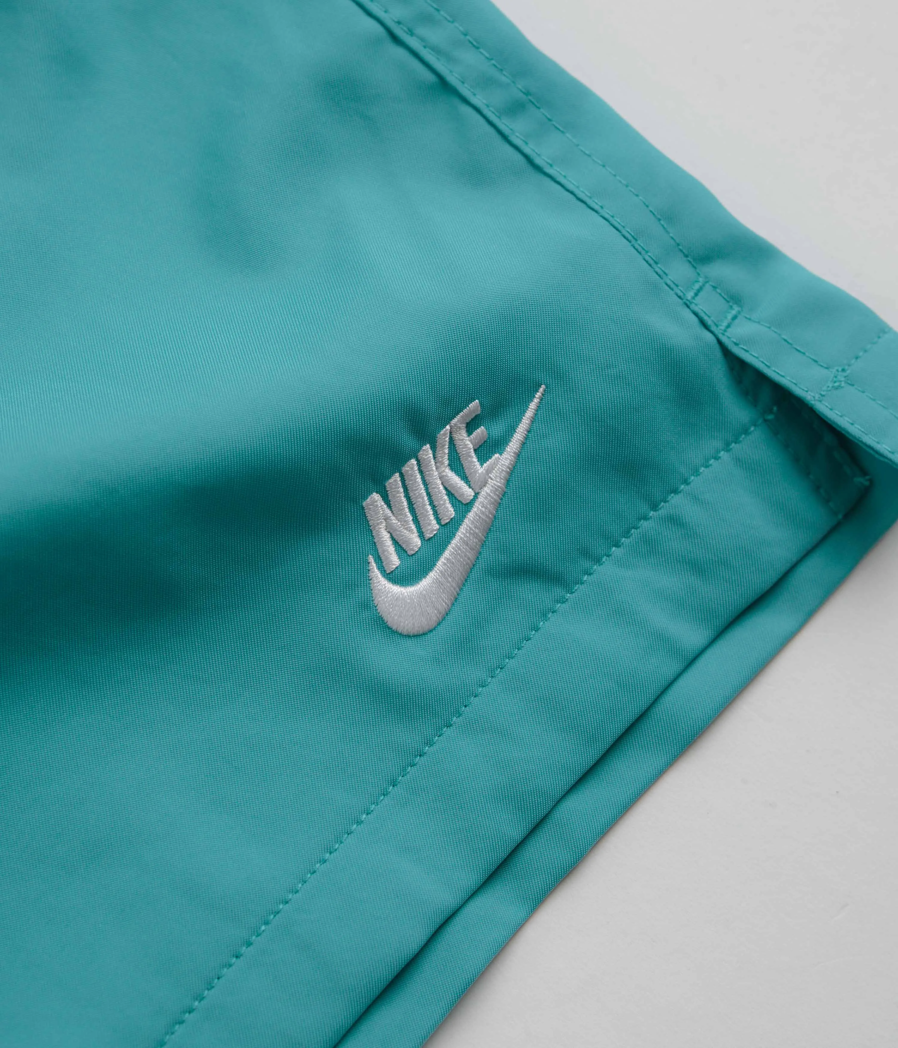 Nike Club Woven Flow Shorts - Dusty Cactus / White Nike Sportswears