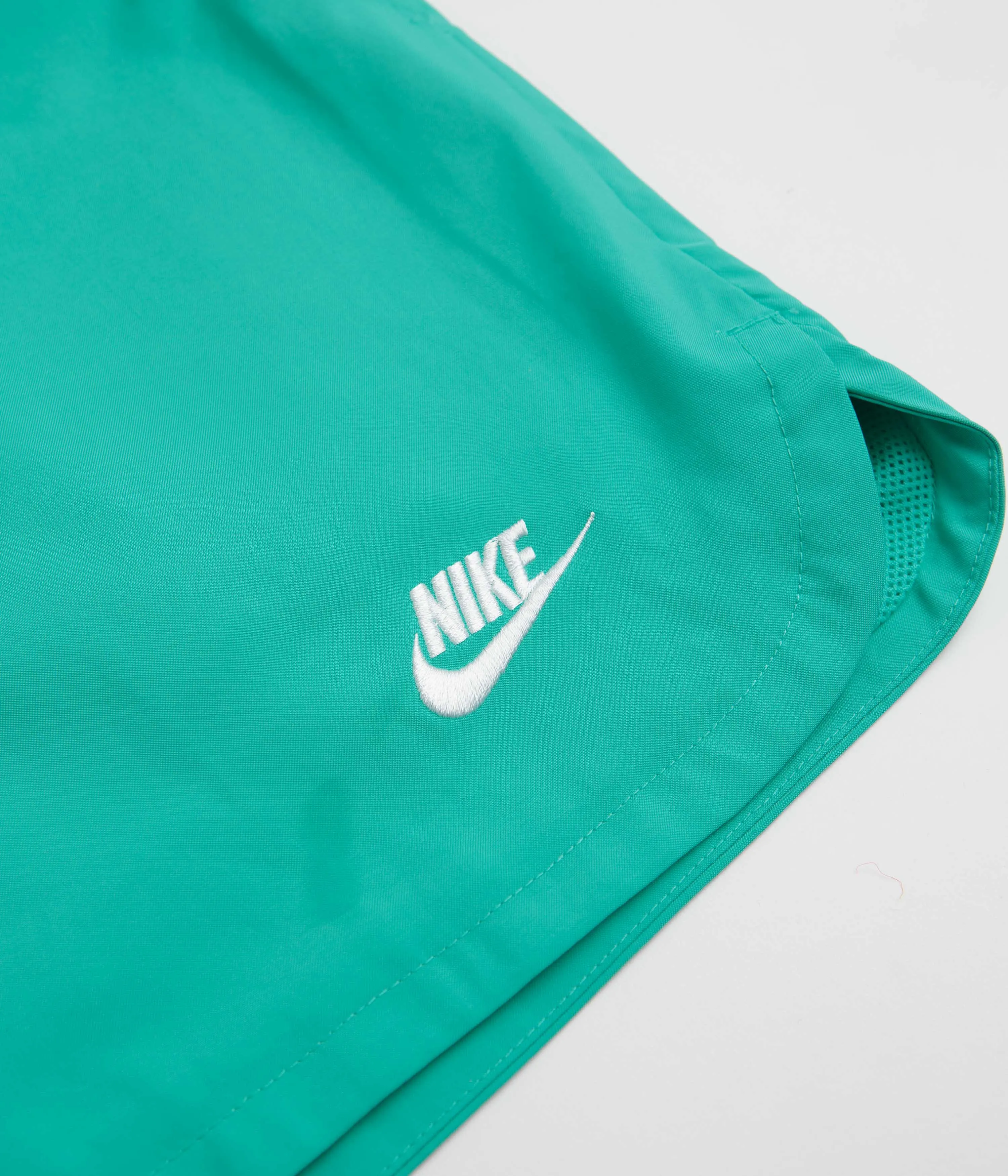 Nike Flow Shorts - Clear Jade / White Nike Sportswears