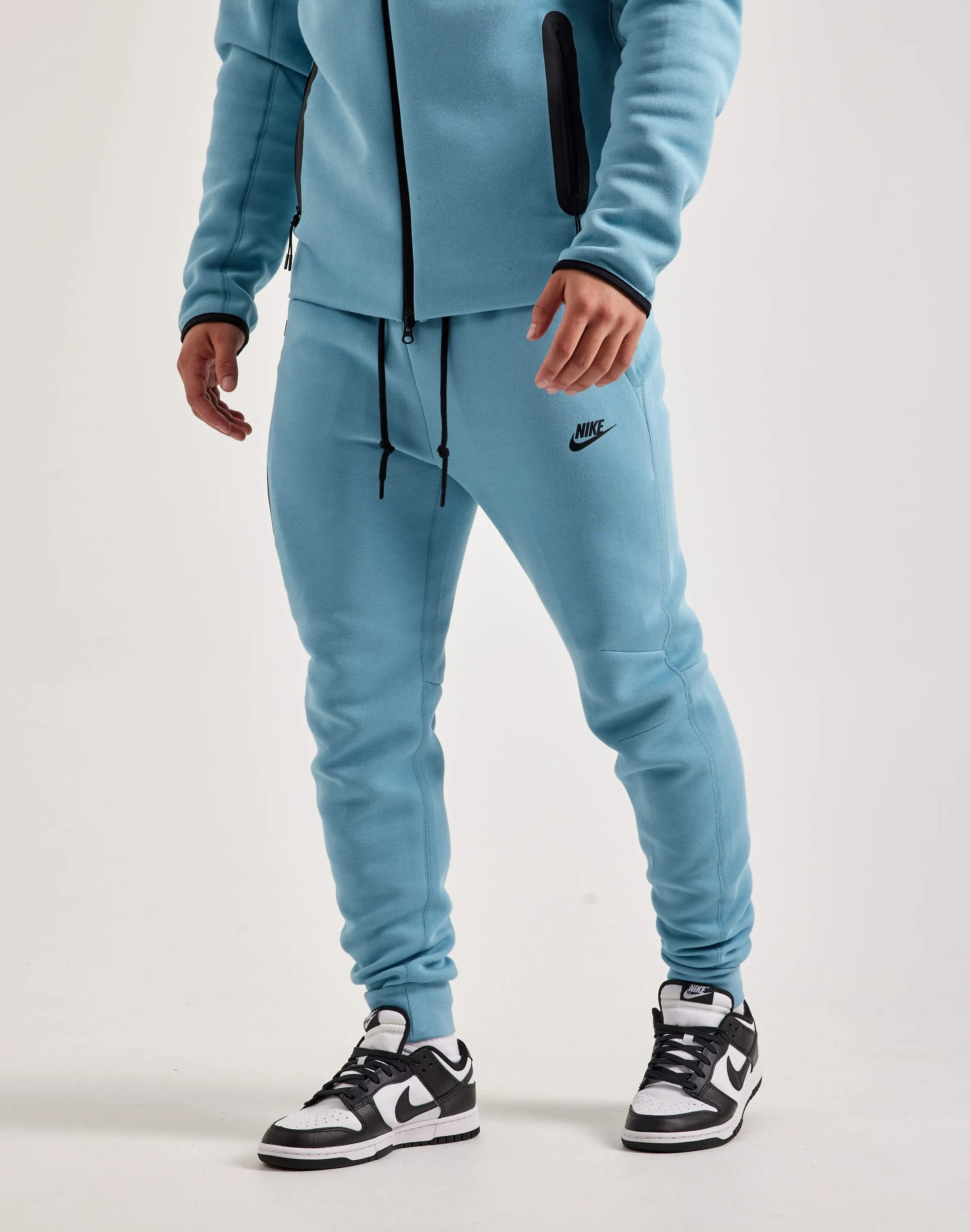 Nike Tech Fleece Slim-Fit Joggers