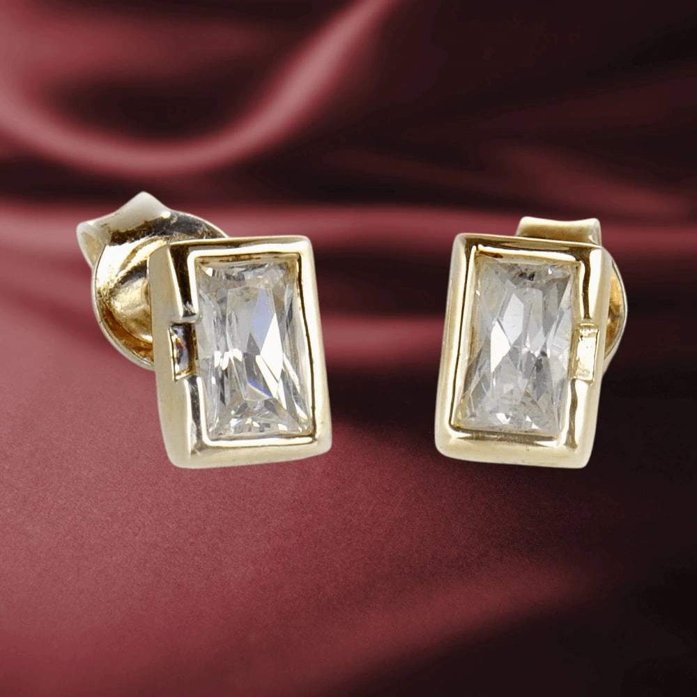 Peridot Baguette Clear Earrings