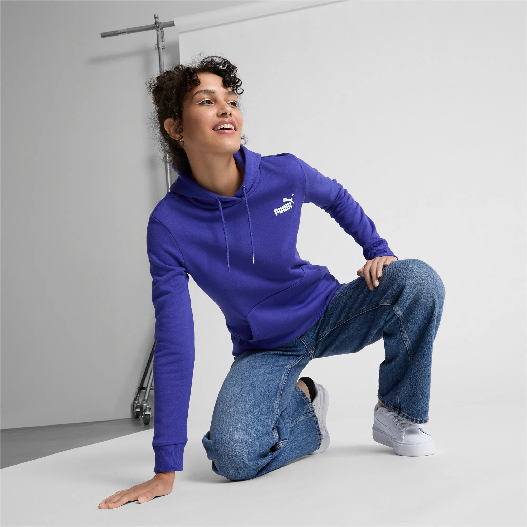 PUMA Women's ESS Small Logo Hoodie