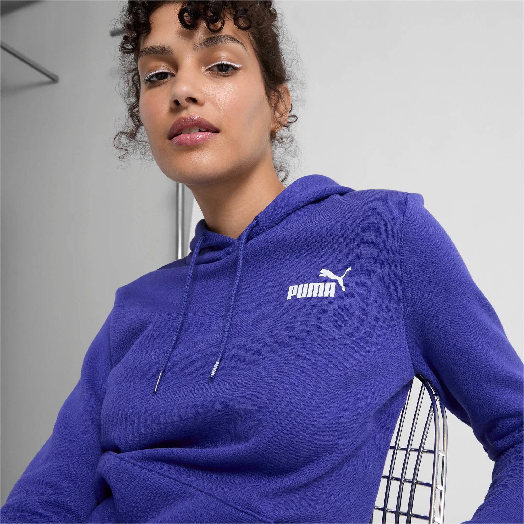 PUMA Women's ESS Small Logo Hoodie
