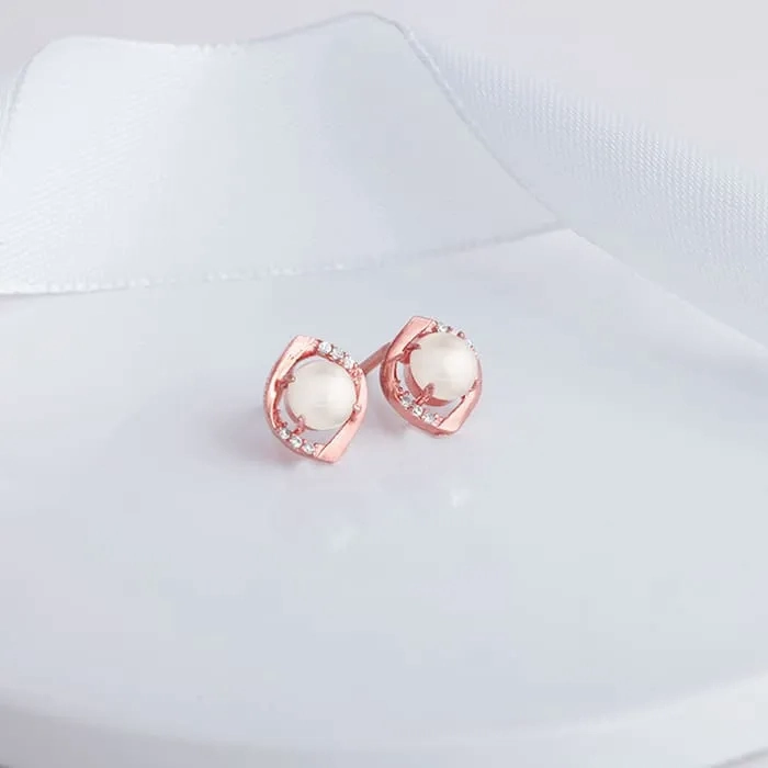 Rose Gold Pearl-fect Earrings