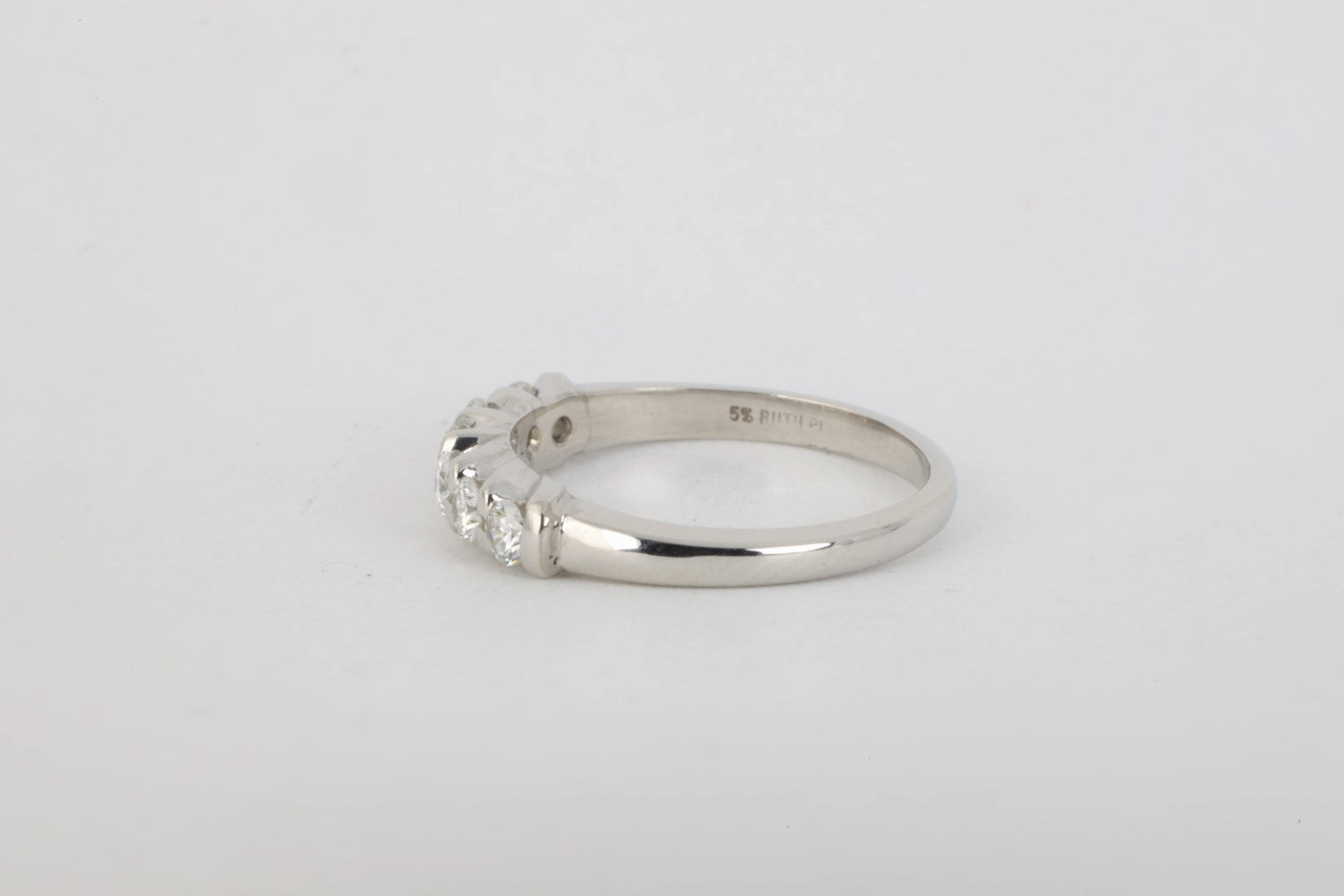 Silver 0.06tcw Diamond Ring Size 6.25 (4.61g.)