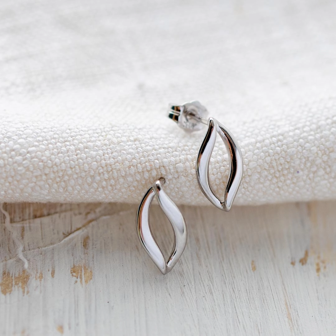 Silver Entwine Twine Link Stud Earrings