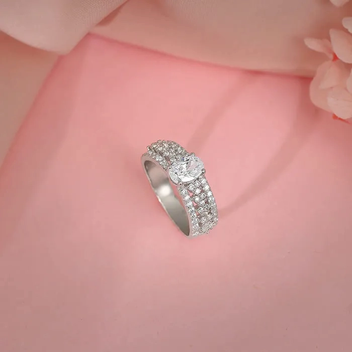 Silver Queen of Hearts Ring