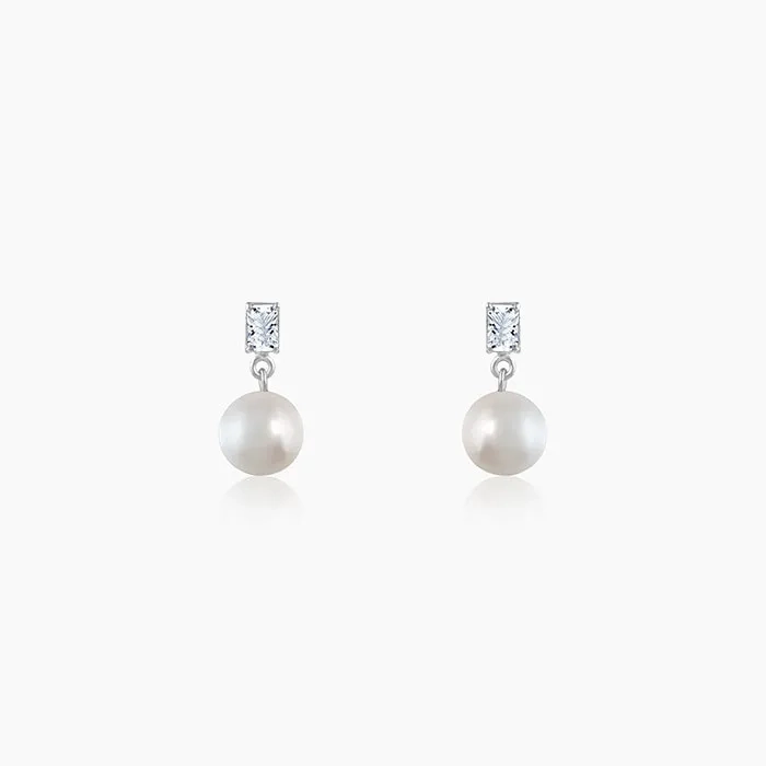 Silver Shining Pearl Earrings