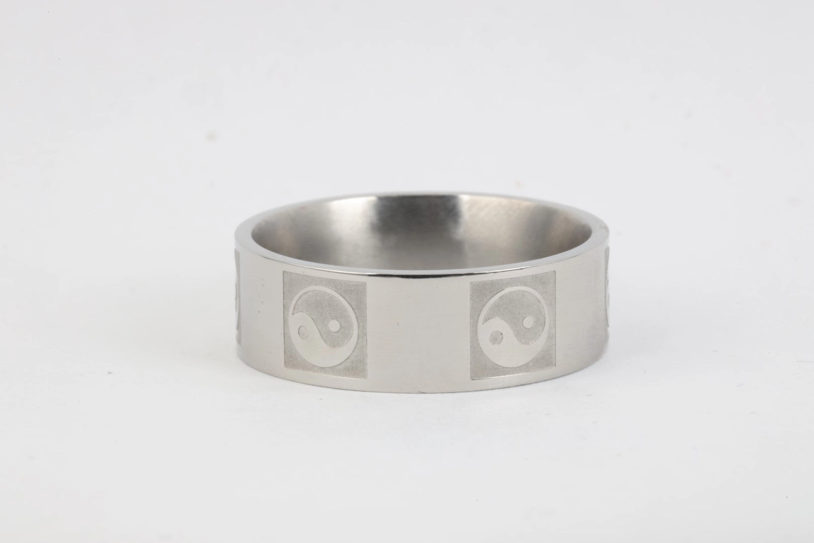 Stainless Steel Yin and Yang Ring Band Size 12 (8.18g.)