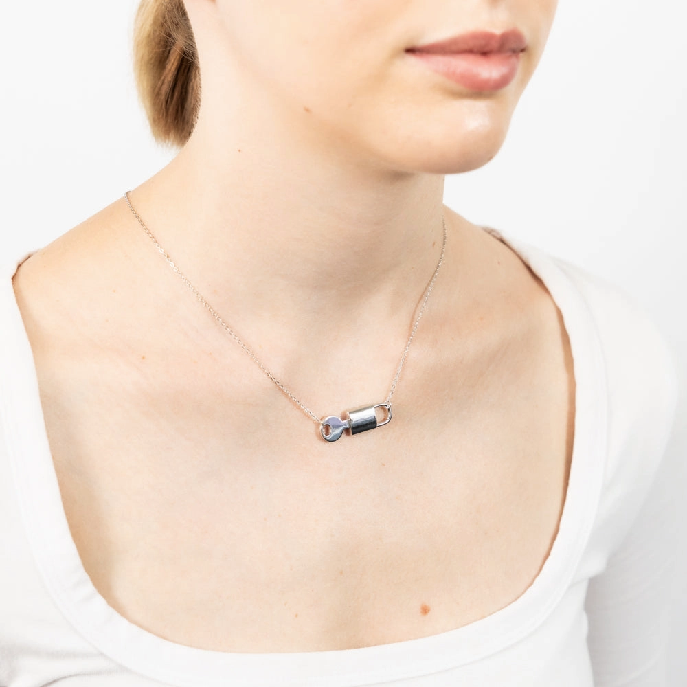 Sterling Silver Key And Lock Pendant On 40 5cm Chain