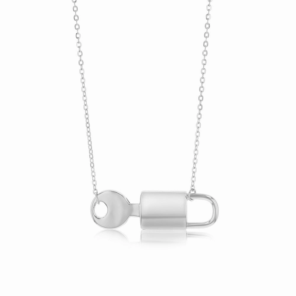 Sterling Silver Key And Lock Pendant On 40 5cm Chain
