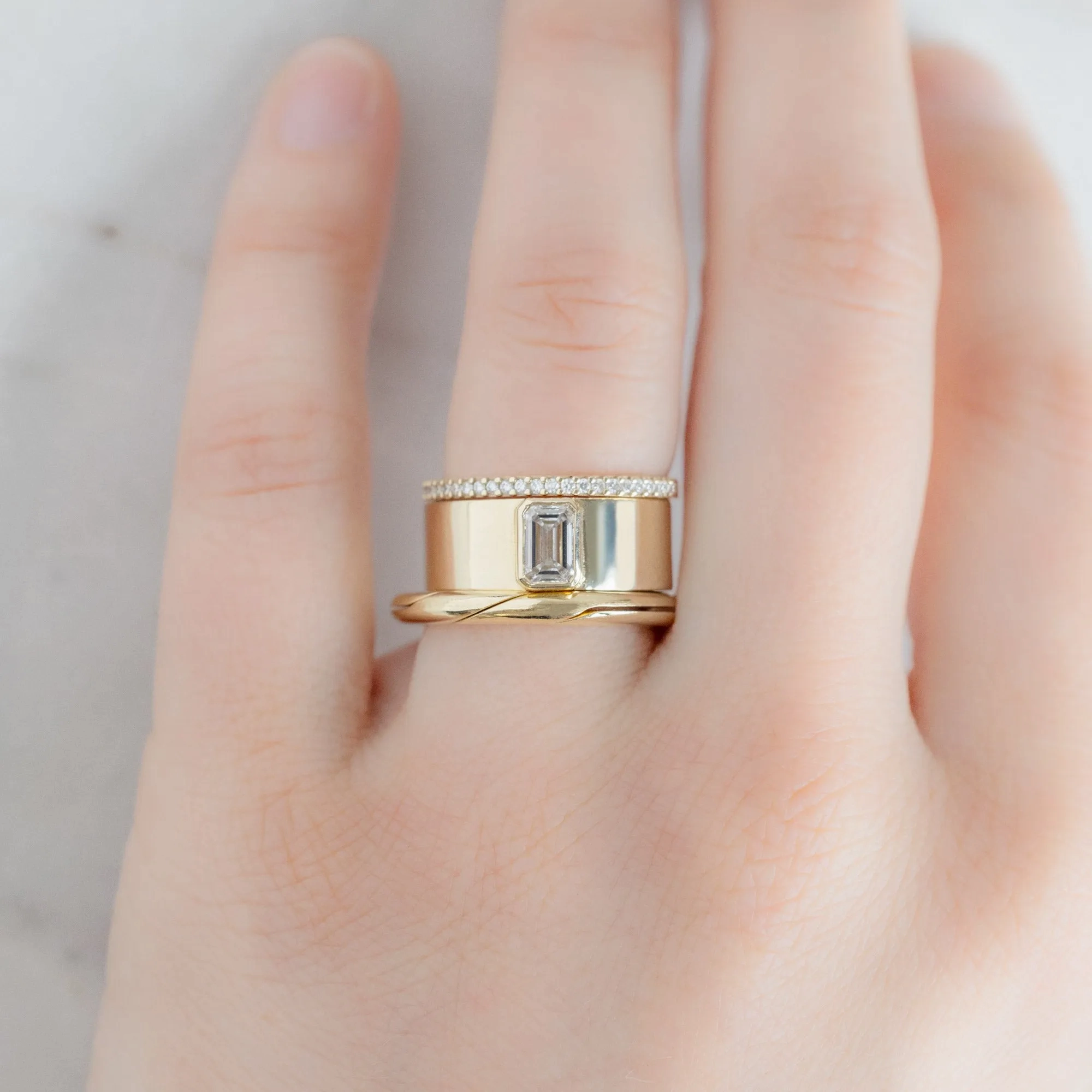 The Love Story Ring with a Sapphire | Yellow Gold