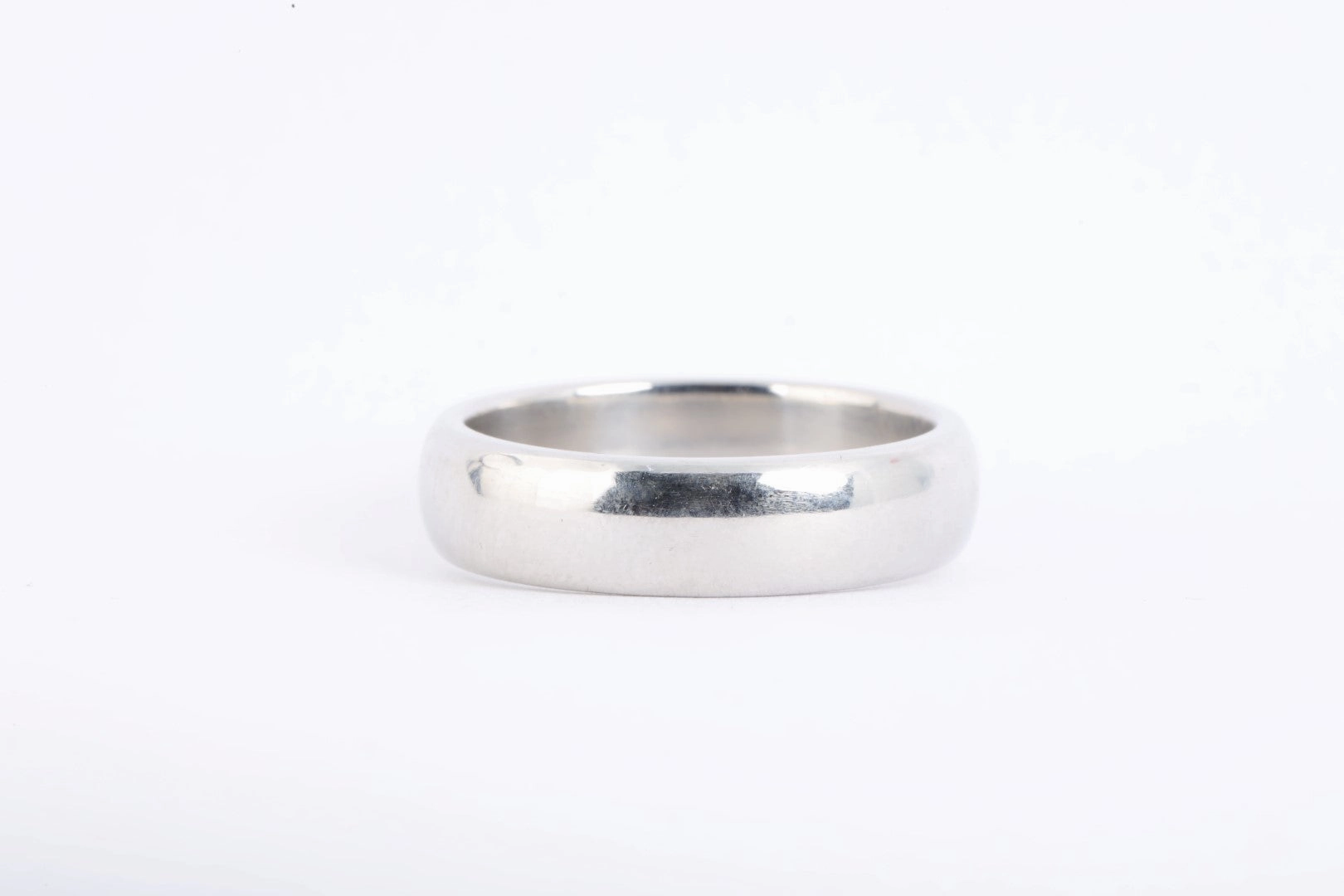 Tiffany & Co. 950 Platinum Tiffany Forever Wedding Band Size 10 (14.69g.)