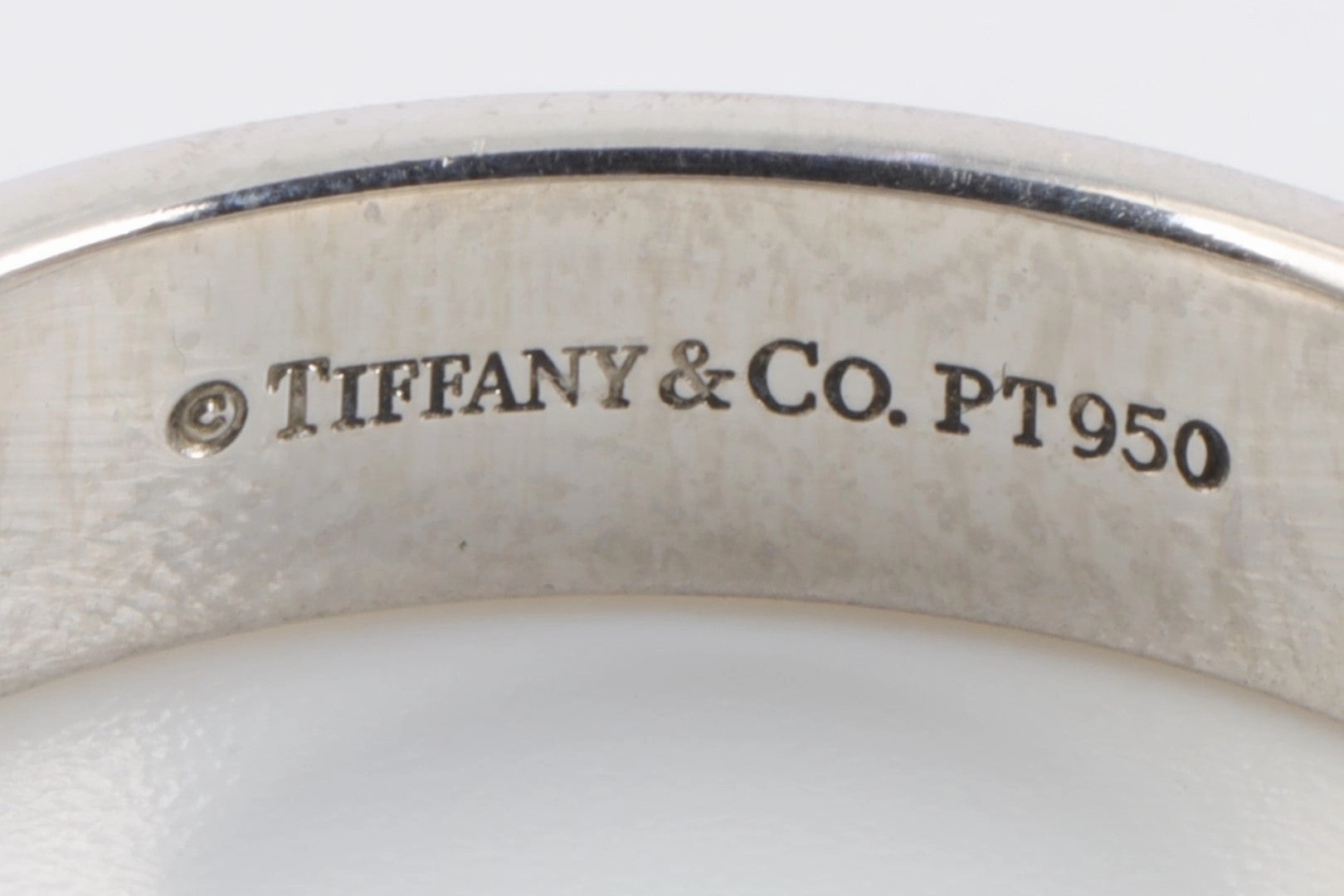 Tiffany & Co. 950 Platinum Wedding Band Size 8.5 (9.36g.)
