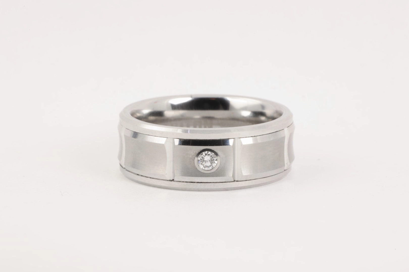 Tungsten 0.04tcw Diamond Ring Size 11 (19.11g.)
