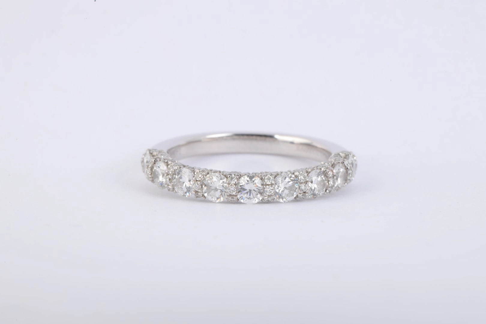 Vera Wang 14k White Gold 1.31tcw Diamond Wedding Band Size 6.5 (3.13g.)